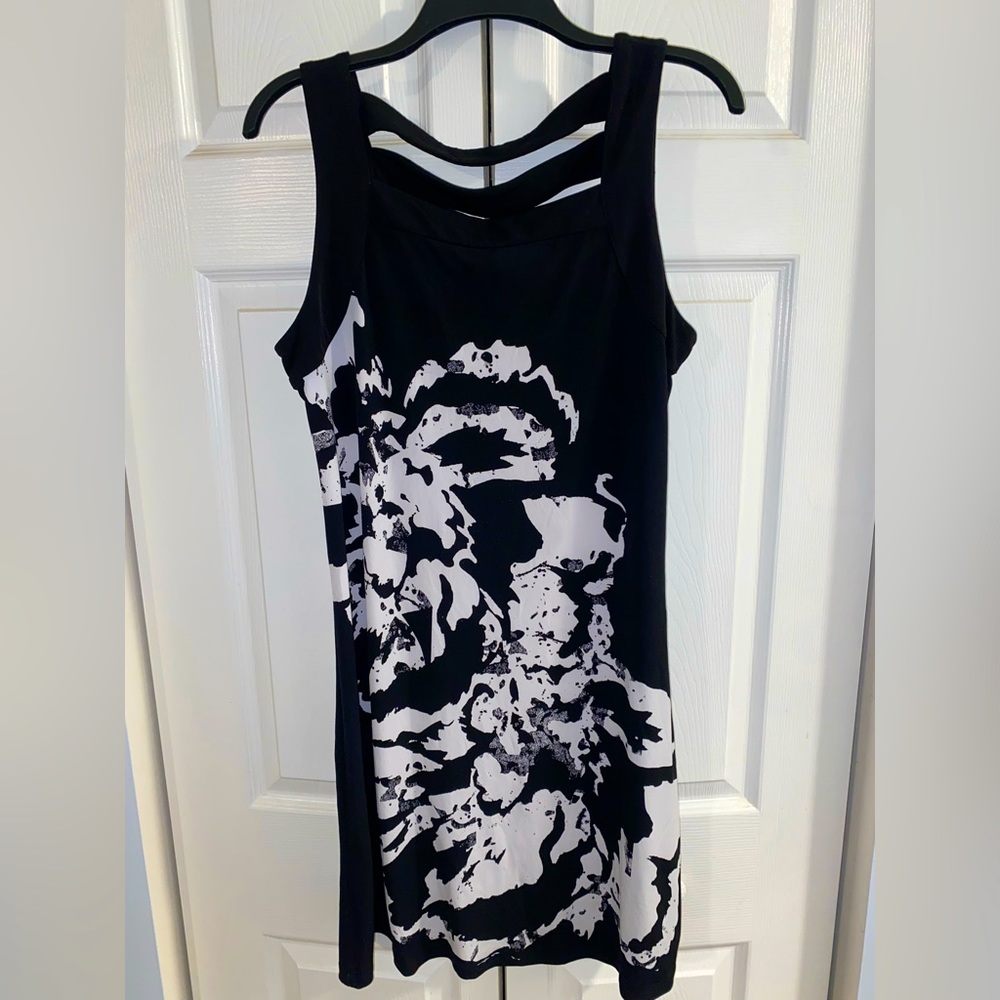 Women’s dress